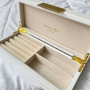 jewelry box ✨ white lacquer & gold like new!